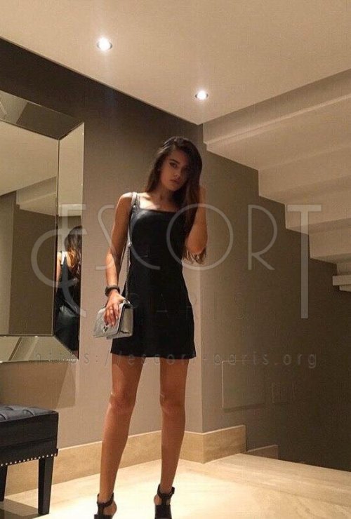 deluxe escort paris, paris high class escort, service de escorte vip à paris, paris luxury escort, brunette GFE paris